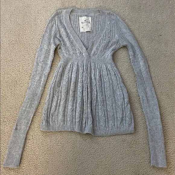 Vintage Hollister V-Neck Cable Knit Sweater, Size M - Picture 1 of 9